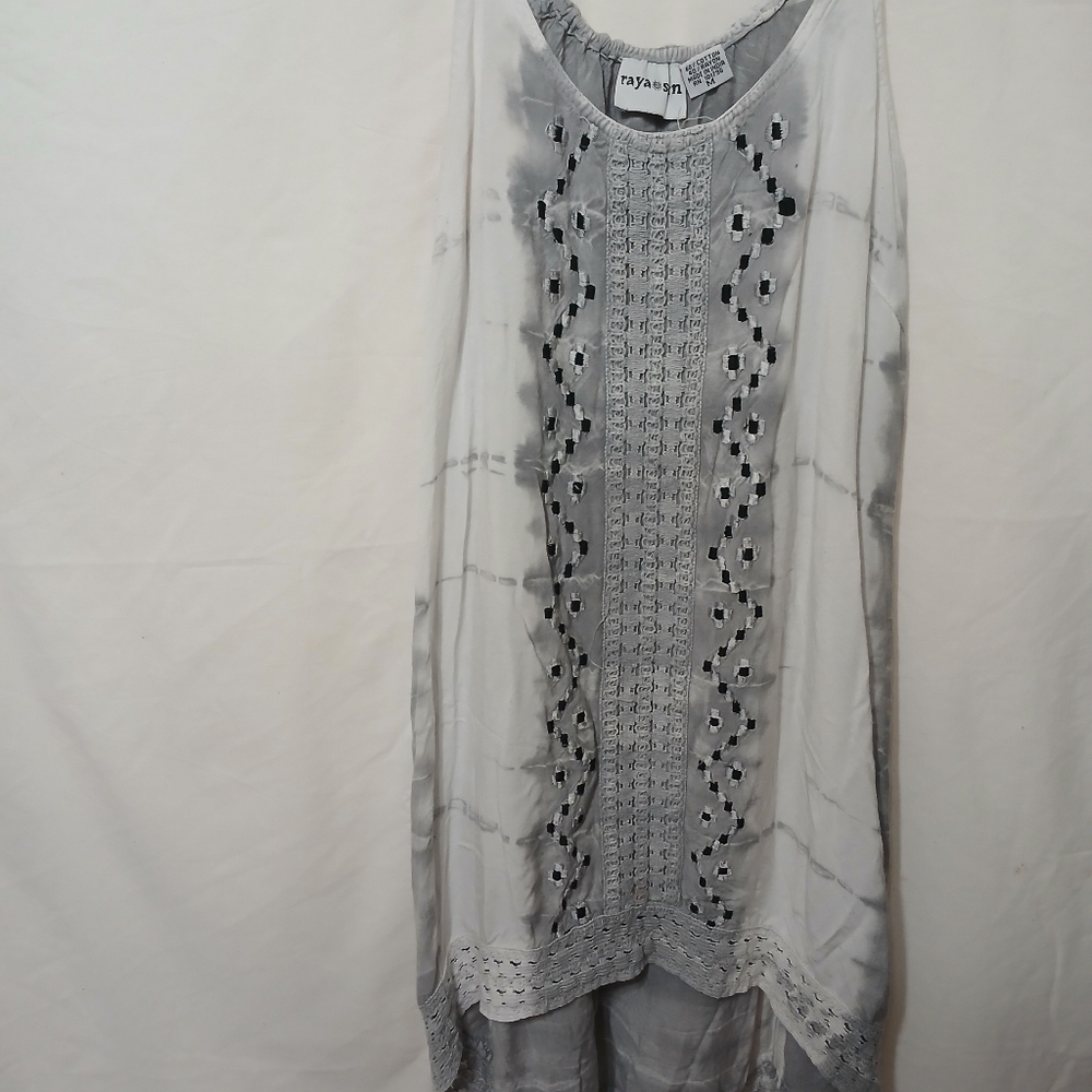 Like new bohemian RAYA SUN dress medium. No flaws